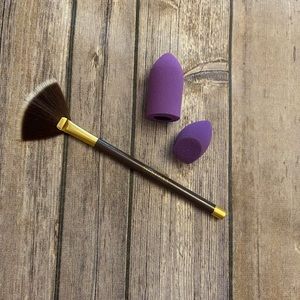 Fan Brush and Sponge Set